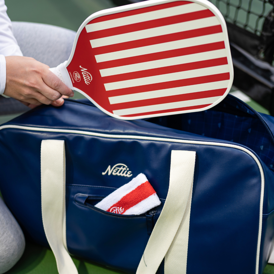 How Heavy Should a Pickleball Paddle Be?