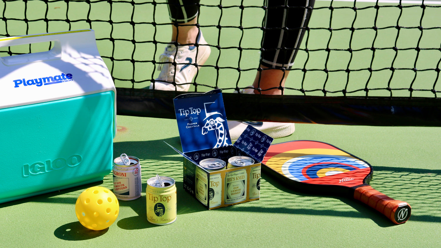 HOW TO THROW THE PERFECT PICKLEBALL COCKTAIL PARTY