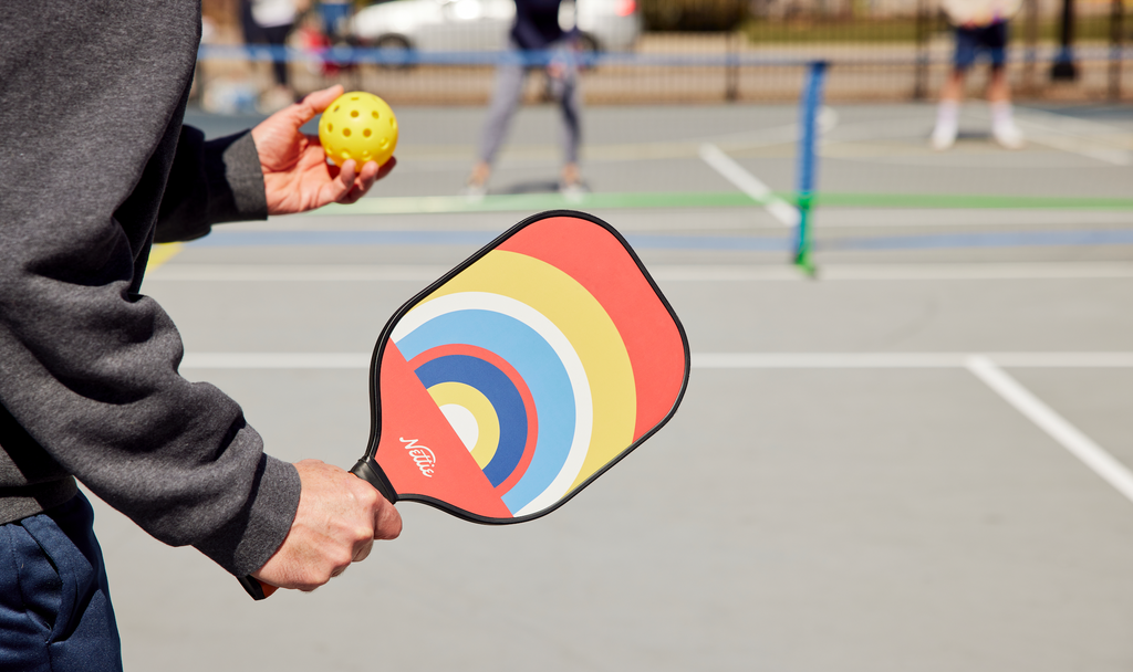 Chơi pickleball liền 3 tháng không giảm cân nào, người đàn ông bị vợ bắt thanh lý vợt, nghỉ chơi